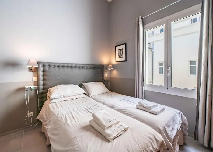 Beautiful 2 Bedroom In The Heart Of * Cannes